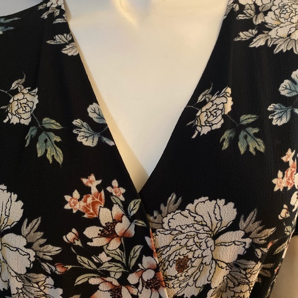 Dress - Picture 6 of 11